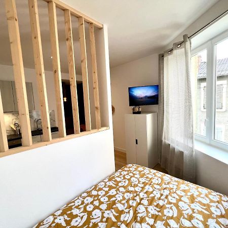 Appartement ~ Un Lundi Au Soleil~ A 15 Min De Lyon Miribel  Extérieur photo