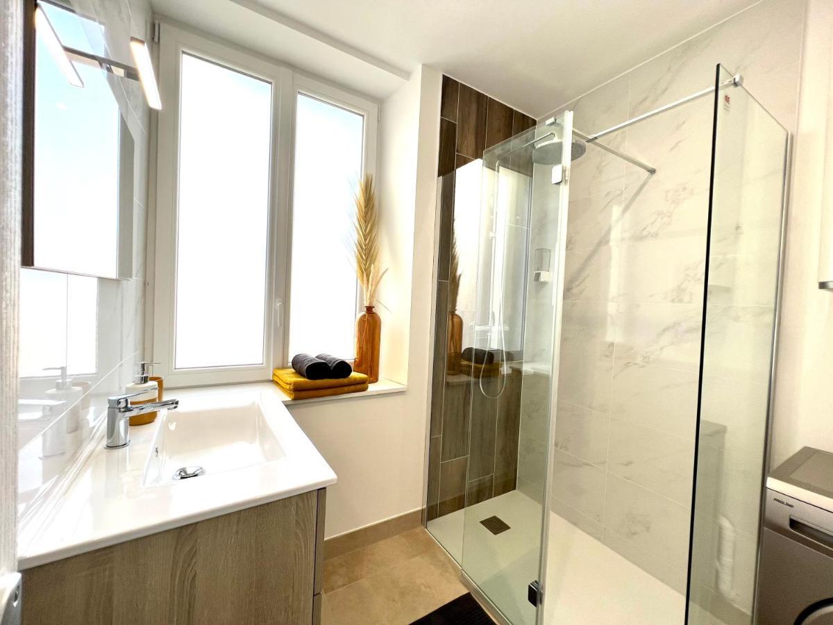 Appartement ~ Un Lundi Au Soleil~ A 15 Min De Lyon Miribel  Extérieur photo